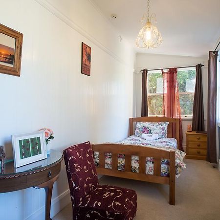 Fellworth House For Solo Travellers Hotel Nelson Ngoại thất bức ảnh