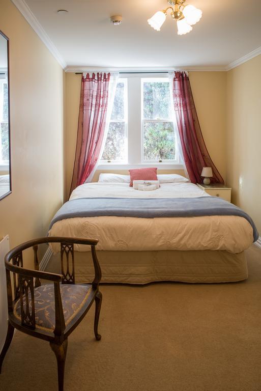 Fellworth House For Solo Travellers Hotel Nelson Ngoại thất bức ảnh