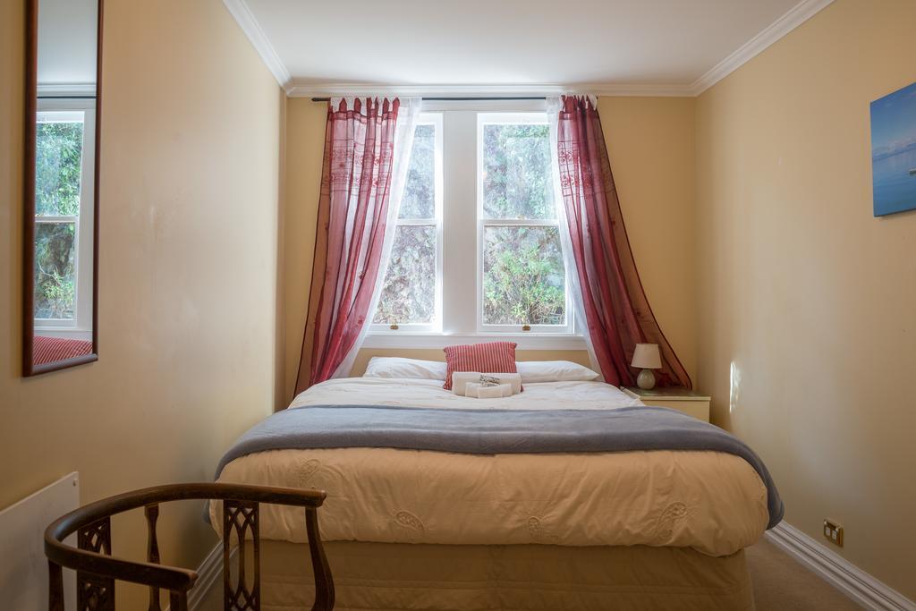 Fellworth House For Solo Travellers Hotel Nelson Ngoại thất bức ảnh