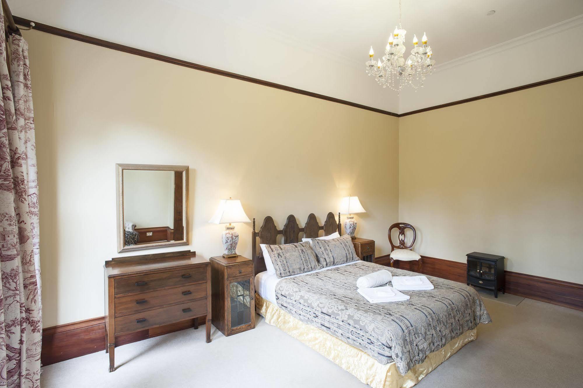 Fellworth House For Solo Travellers Hotel Nelson Ngoại thất bức ảnh