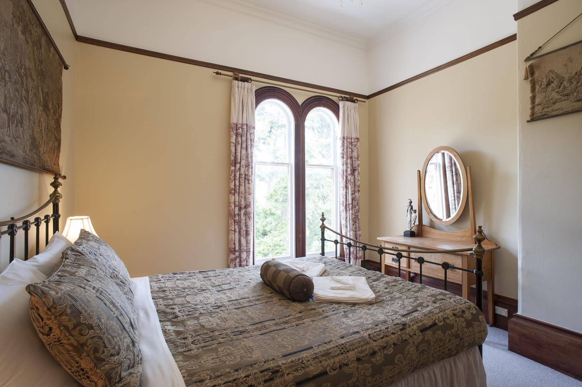Fellworth House For Solo Travellers Hotel Nelson Ngoại thất bức ảnh