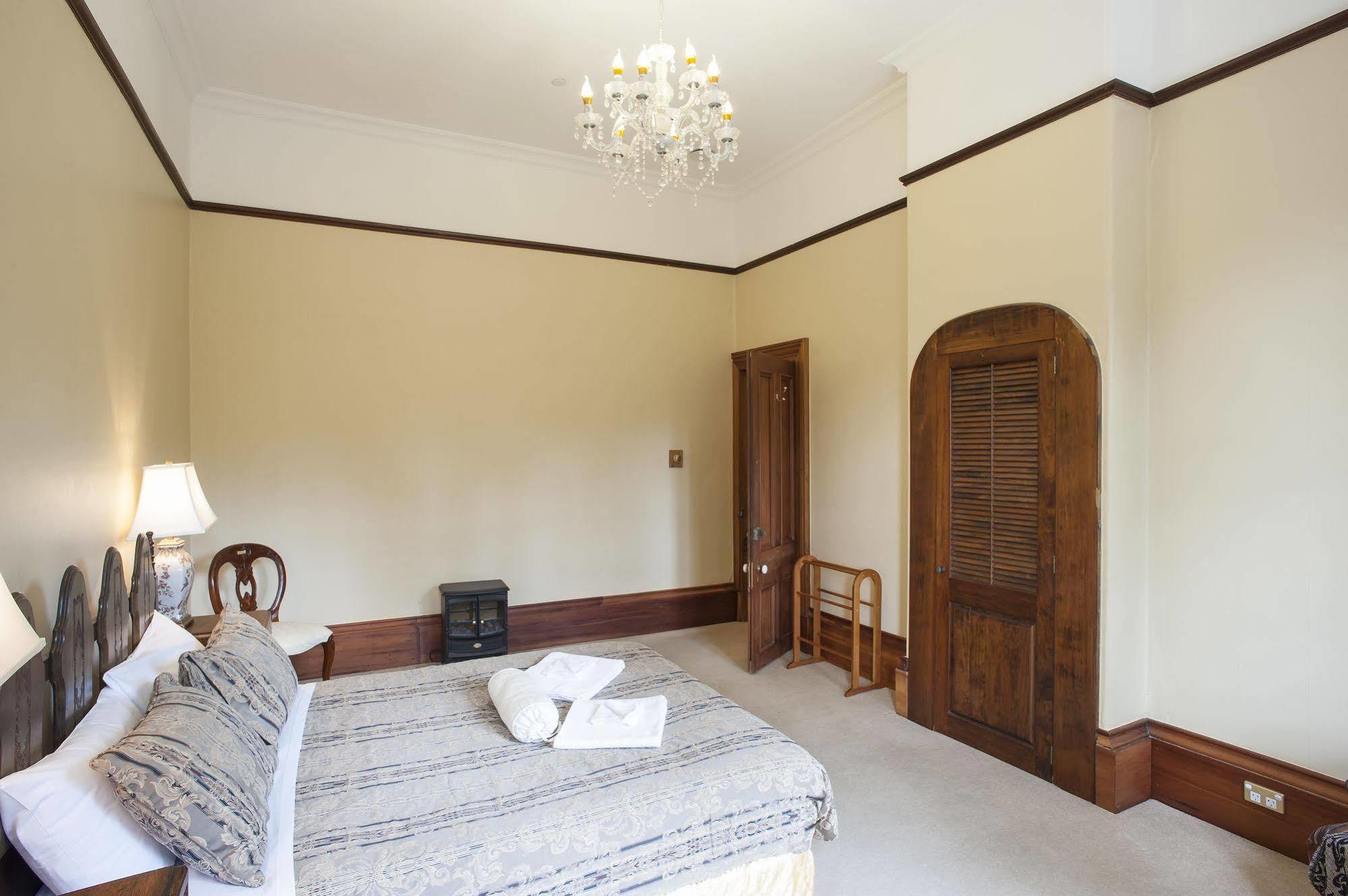 Fellworth House For Solo Travellers Hotel Nelson Ngoại thất bức ảnh