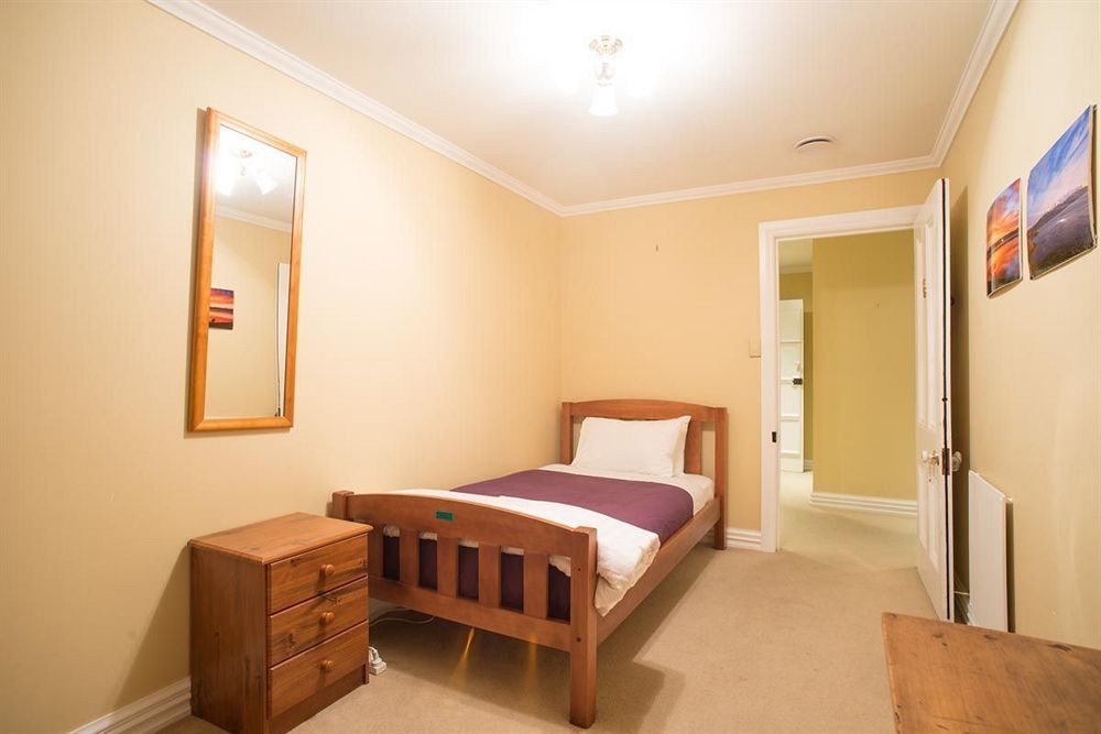 Fellworth House For Solo Travellers Hotel Nelson Ngoại thất bức ảnh
