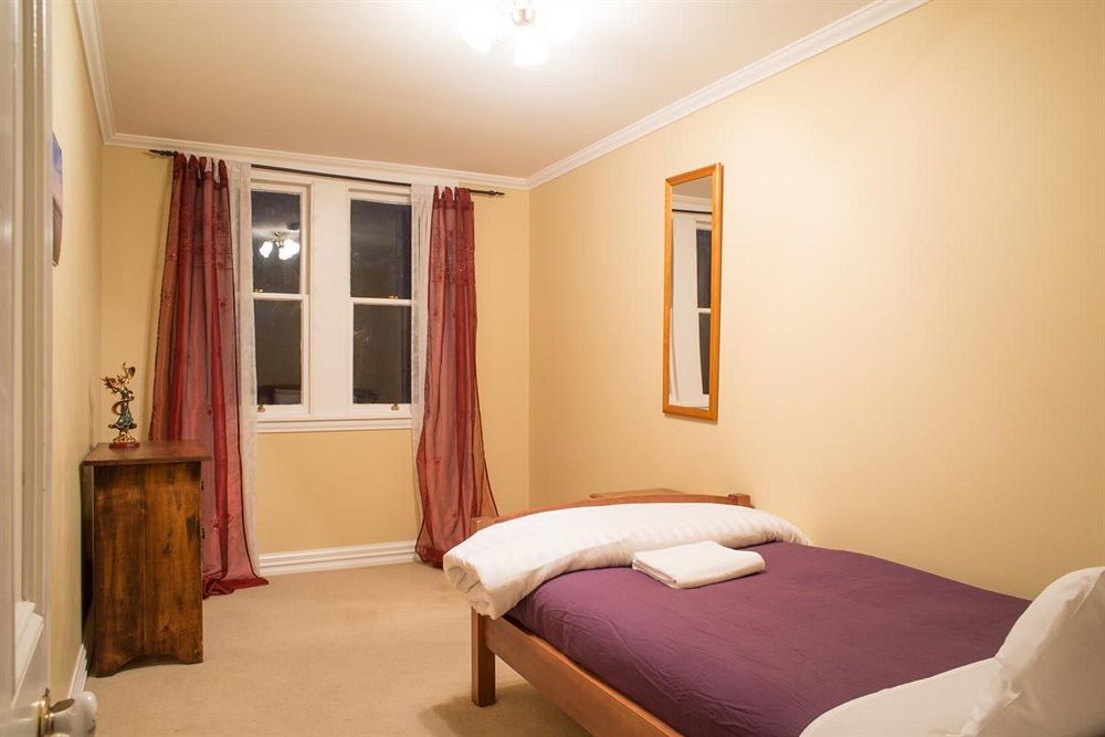 Fellworth House For Solo Travellers Hotel Nelson Ngoại thất bức ảnh